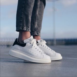 alexander mcqueen sneakers outfit